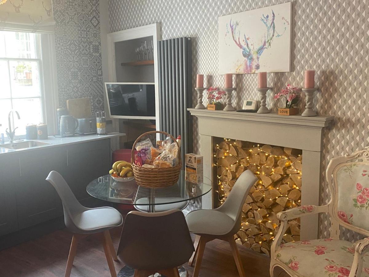 Georgian City Apartment At Thomas Street Double Bedroom And Two Single Trundle Beds Μπαθ Εξωτερικό φωτογραφία
