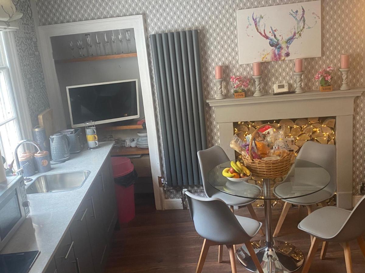 Georgian City Apartment At Thomas Street Double Bedroom And Two Single Trundle Beds Μπαθ Εξωτερικό φωτογραφία